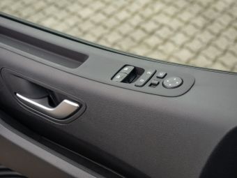 Foto Nummer 13: HYUNDAI STARIA