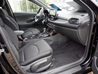 Foto Nummer 2: HYUNDAI i30