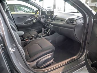 Foto Nummer 2: HYUNDAI i30