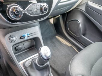 Foto Nummer 9: RENAULT Captur