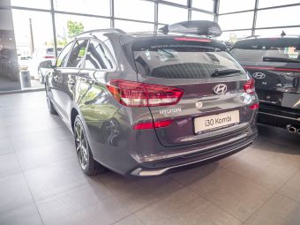 Foto Nummer 3: HYUNDAI i30