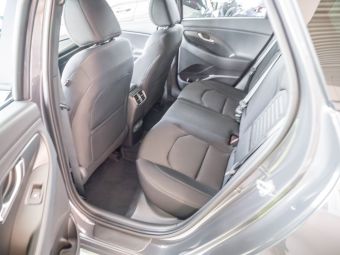 Foto Nummer 4: HYUNDAI i30